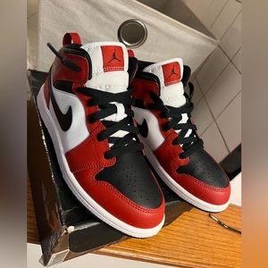 Excellent condition they been sitting in my closet 💯🔥